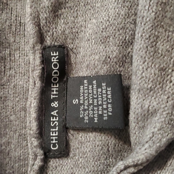 Chelsea and Theodore Gray Sweater - Picture 3 of 3